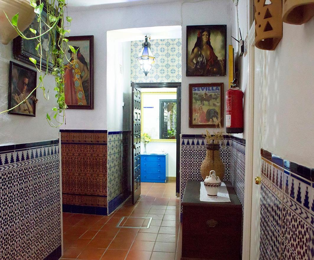 Pension Santa Maria La Blanca Sevilla Exterior foto